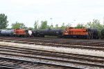 IHB 1523 & 1524 sit in State Line Yard